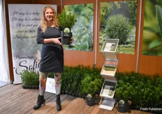 Susanne Blom van Bens Youngplants was blij dat ze haar Prunus Laur. Sofia weer kon promoten. Het soort won bij de laatste Groot Groen beurs een goude mediale voor beste nieuwigheid. 